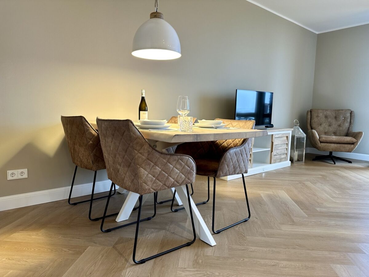 Esstisch für 4 Personen