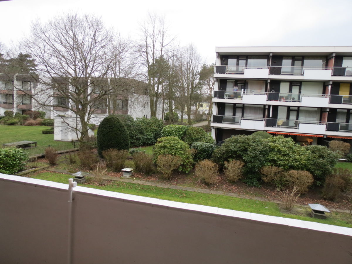 2. Balkon mit Blick ins Grüne