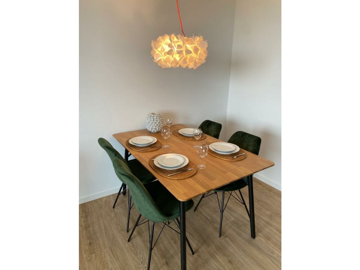 Esstisch für 4 Personen