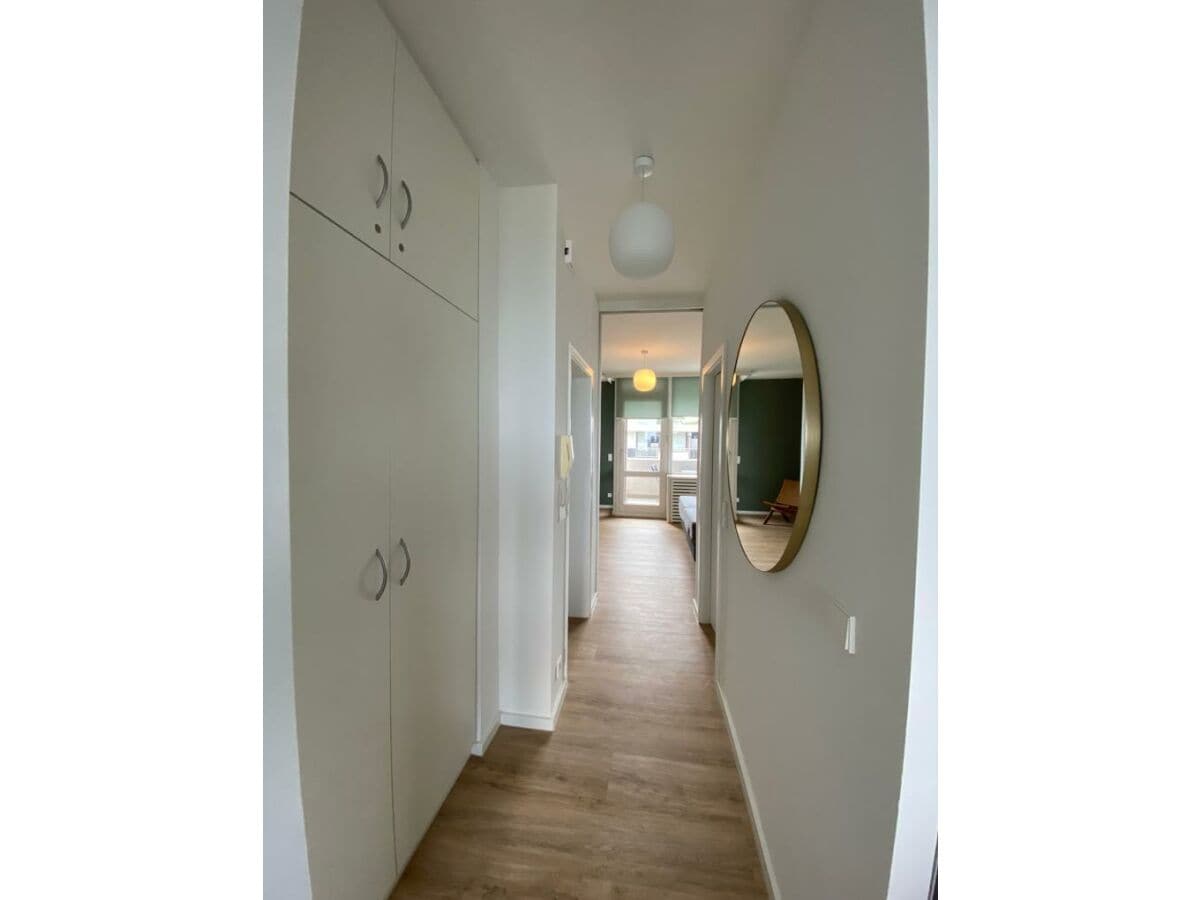 Flur mit großem Schrank